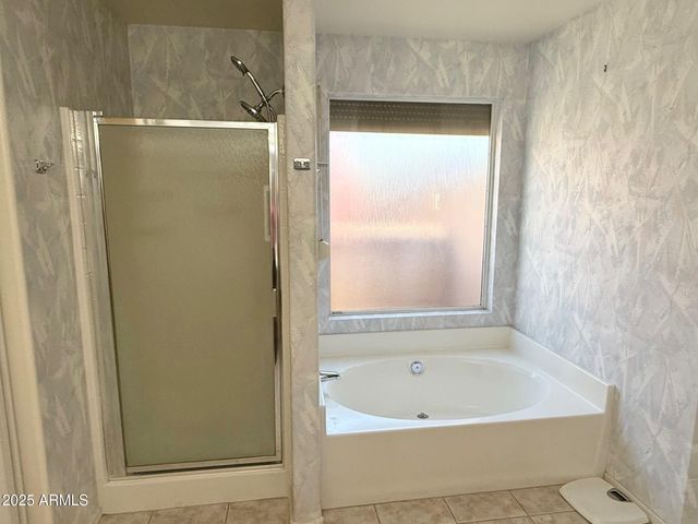 11002 W YUKON Drive, Peoria, AZ 85373