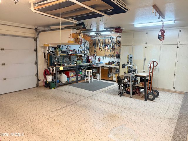 11002 W YUKON Drive, Peoria, AZ 85373