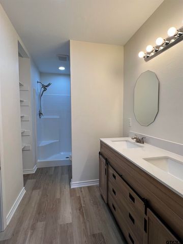 125 Pecan Dr, Bullard, TX 75757