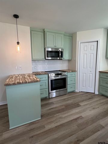 125 Pecan Dr, Bullard, TX 75757