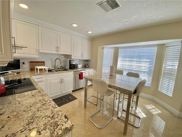 4230 N Ocean Drive, Hollywood, FL 33019