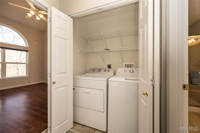 6827 Eagles Landing Court, Pacific, MO 63069