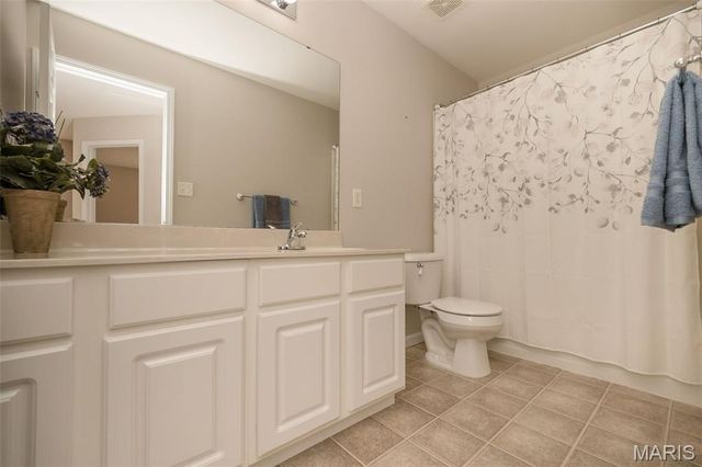 6827 Eagles Landing Court, Pacific, MO 63069