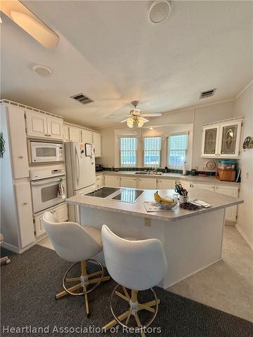 10 Hidden Harbor Lane, Lake Placid, FL 33852