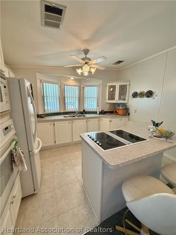 10 Hidden Harbor Lane, Lake Placid, FL 33852