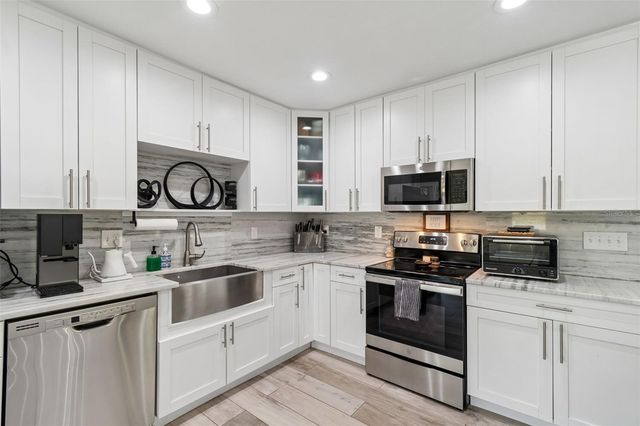 4611 W PAXTON AVENUE, Tampa, FL 33611