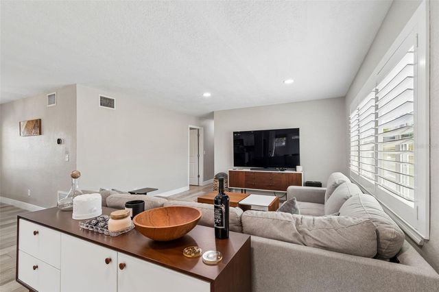 4611 W PAXTON AVENUE, Tampa, FL 33611