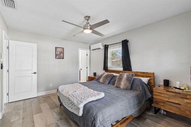 4611 W PAXTON AVENUE, Tampa, FL 33611