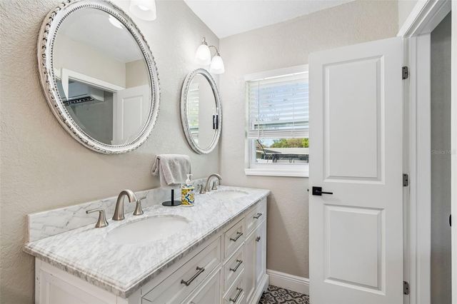 4611 W PAXTON AVENUE, Tampa, FL 33611