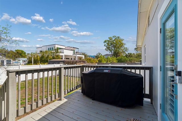 4611 W PAXTON AVENUE, Tampa, FL 33611