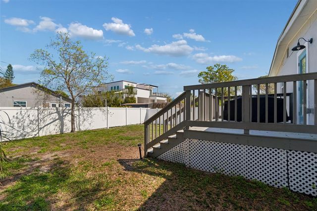 4611 W PAXTON AVENUE, Tampa, FL 33611