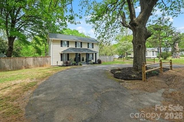 500 Boger Street, Mooresville, NC 28115