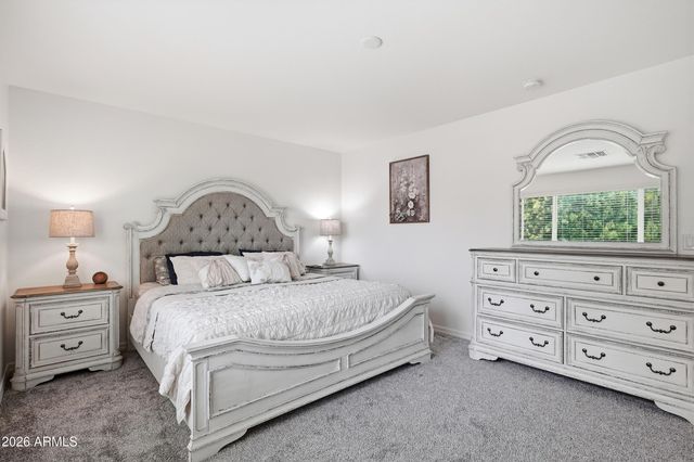 1424 E GOLDCREST Street, Gilbert, AZ 85297