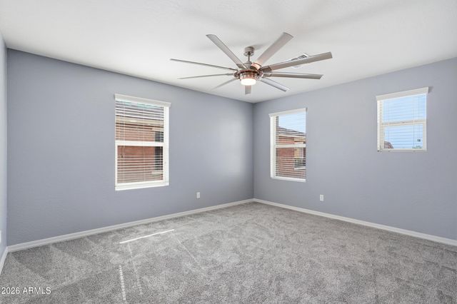 1424 E GOLDCREST Street, Gilbert, AZ 85297