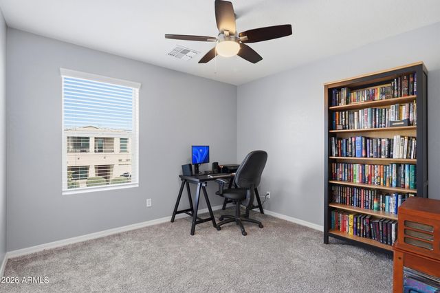 1424 E GOLDCREST Street, Gilbert, AZ 85297