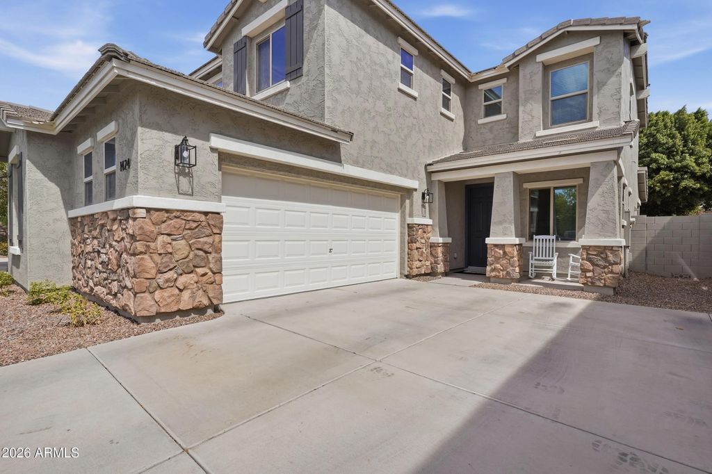 1424 E GOLDCREST Street, Gilbert, AZ 85297 — photo 3