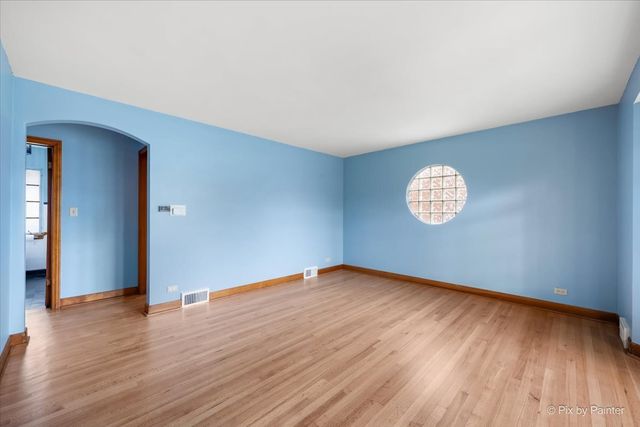1522 Hull Avenue, Westchester, IL 60154