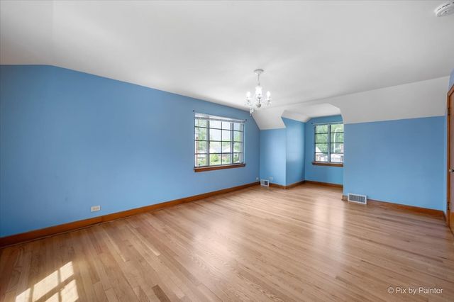 1522 Hull Avenue, Westchester, IL 60154