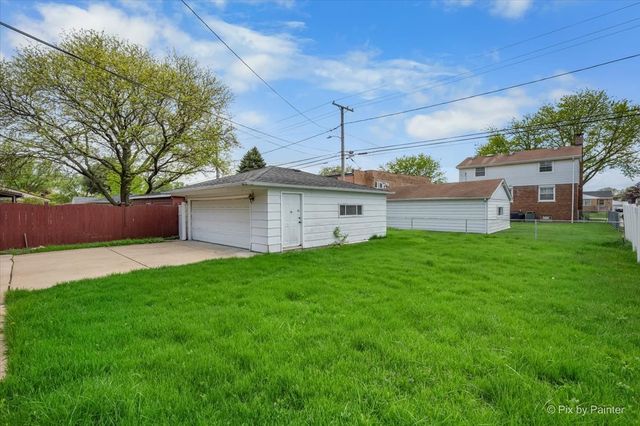1522 Hull Avenue, Westchester, IL 60154