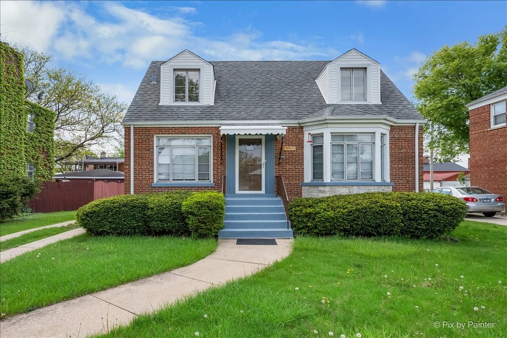 1522 Hull Avenue, Westchester, IL 60154