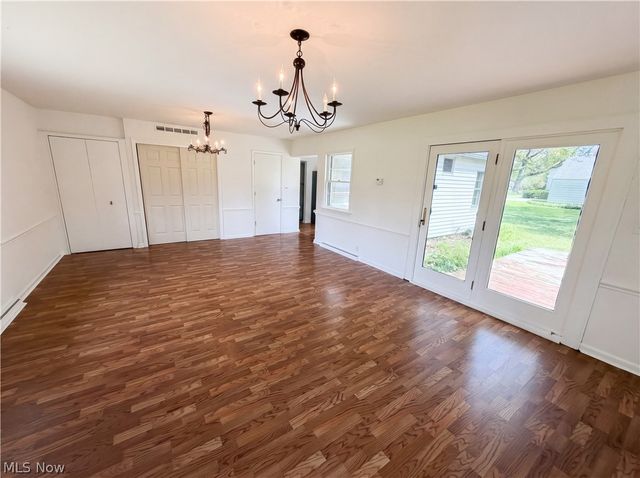 1064 Munroe Falls Kent Road, Kent, OH 44240