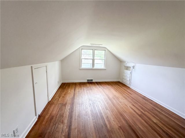 1064 Munroe Falls Kent Road, Kent, OH 44240
