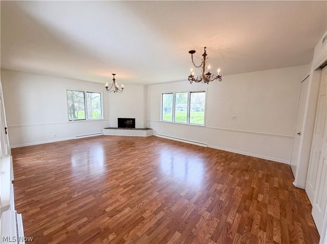 1064 Munroe Falls Kent Road, Kent, OH 44240