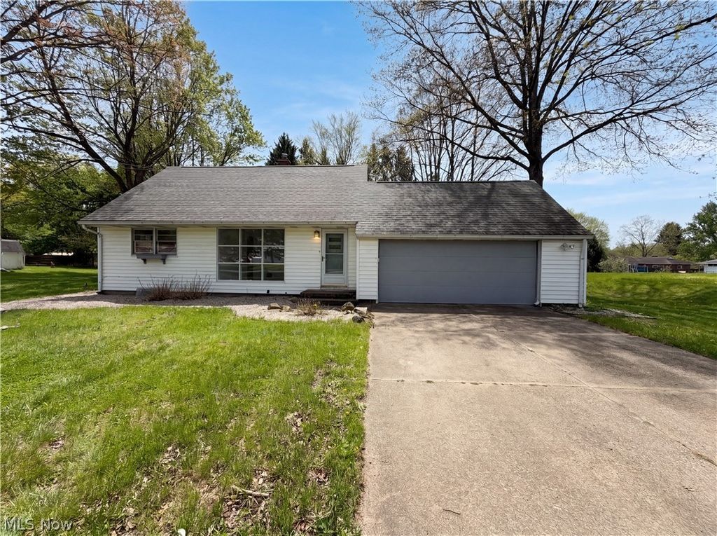 1064 Munroe Falls Kent Road, Kent, OH 44240