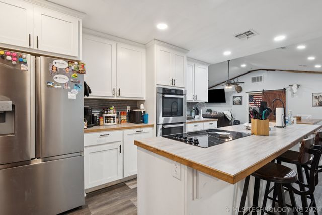 2801 E 480, Pryor, OK 74361