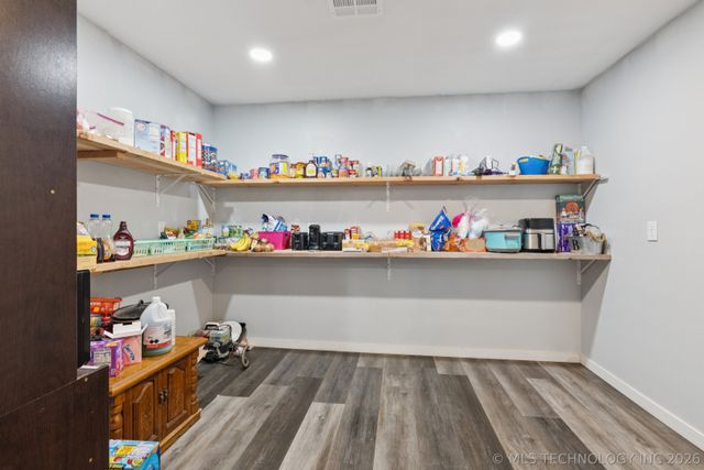 2801 E 480, Pryor, OK 74361