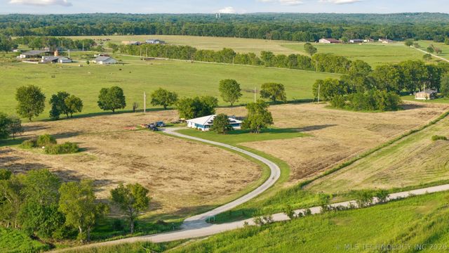 2801 E 480, Pryor, OK 74361