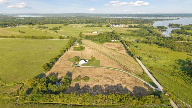 2801 E 480, Pryor, OK 74361