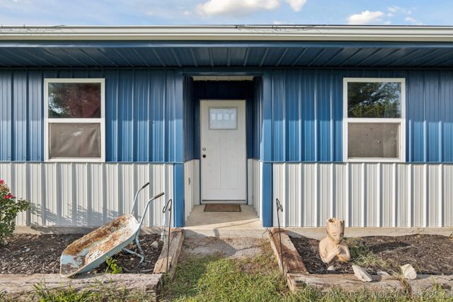 2801 E 480, Pryor, OK 74361