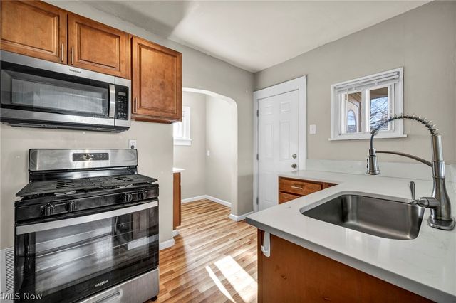 17913 Flamingo Avenue, Cleveland, OH 44135