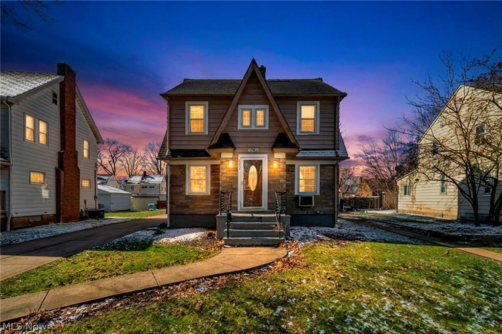 17913 Flamingo Avenue, Cleveland, OH 44135