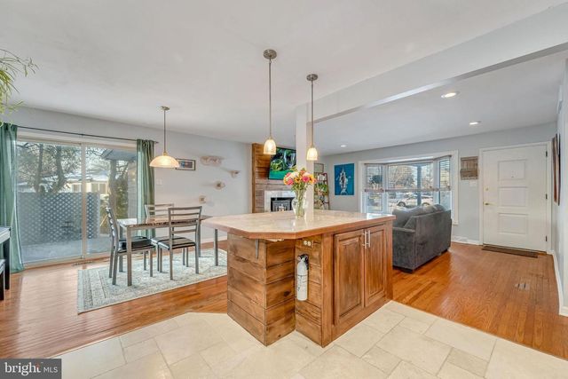 144 MAURER, Laurel Springs, NJ 08021