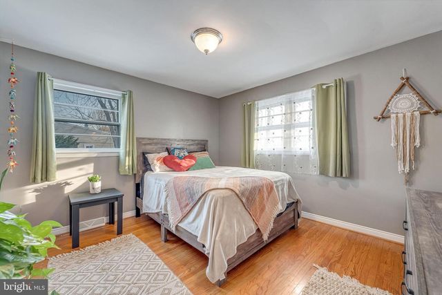 144 MAURER, Laurel Springs, NJ 08021