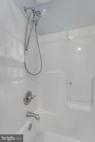 144 MAURER, Laurel Springs, NJ 08021