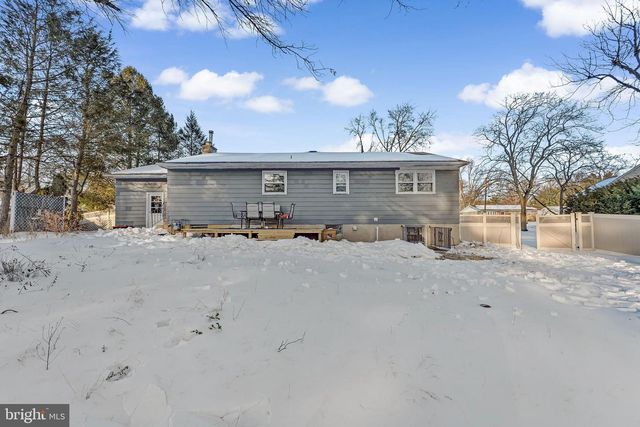 144 MAURER, Laurel Springs, NJ 08021