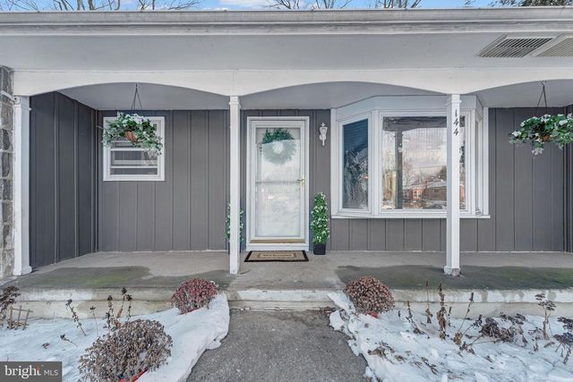 144 MAURER, Laurel Springs, NJ 08021