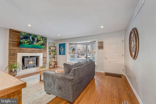 144 MAURER, Laurel Springs, NJ 08021