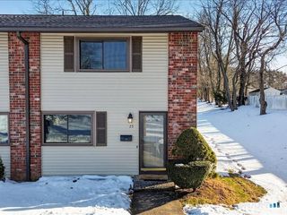 25 Coronado Drive 25, Newington, CT 06111