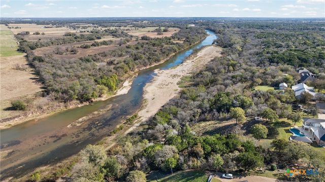 1340 Autumn Oaks Circle, China Spring, TX 76633