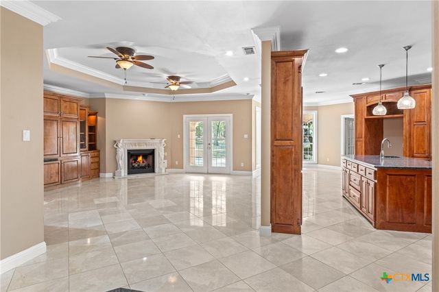 1340 Autumn Oaks Circle, China Spring, TX 76633