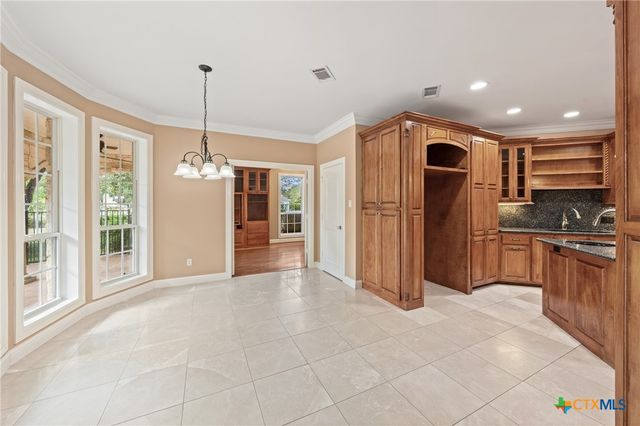 1340 Autumn Oaks Circle, China Spring, TX 76633