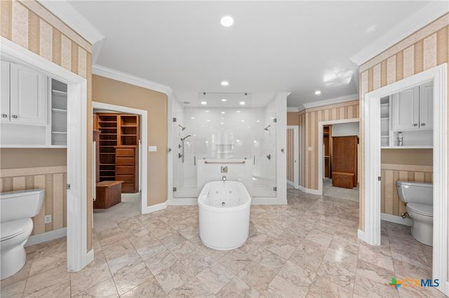 1340 Autumn Oaks Circle, China Spring, TX 76633