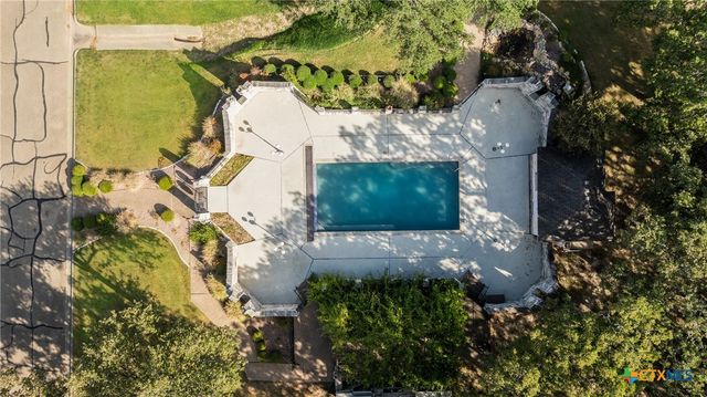 1340 Autumn Oaks Circle, China Spring, TX 76633