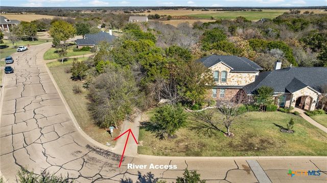 1340 Autumn Oaks Circle, China Spring, TX 76633