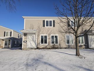 726 E Old Willow Road 104C, Prospect Heights, IL 60070