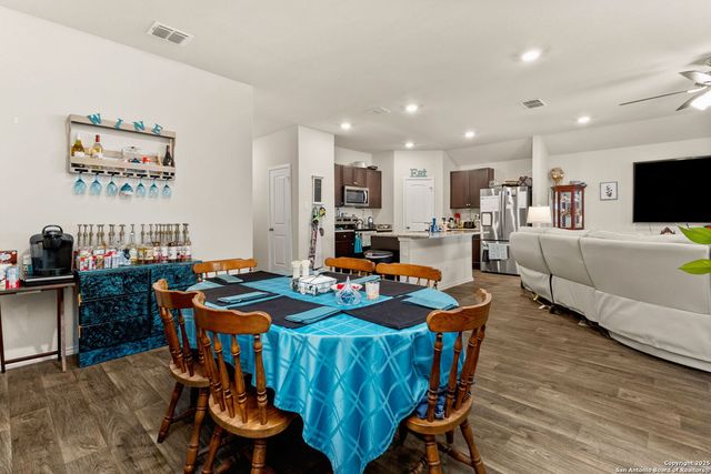848 Pronghorn Trail, Seguin, TX 78155